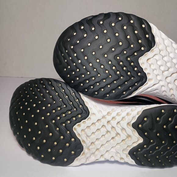 Nike Womens Legend React AA1626-601 Pink Black Running Shoes Sneakers Size 6.5 - Picture 15 of 16